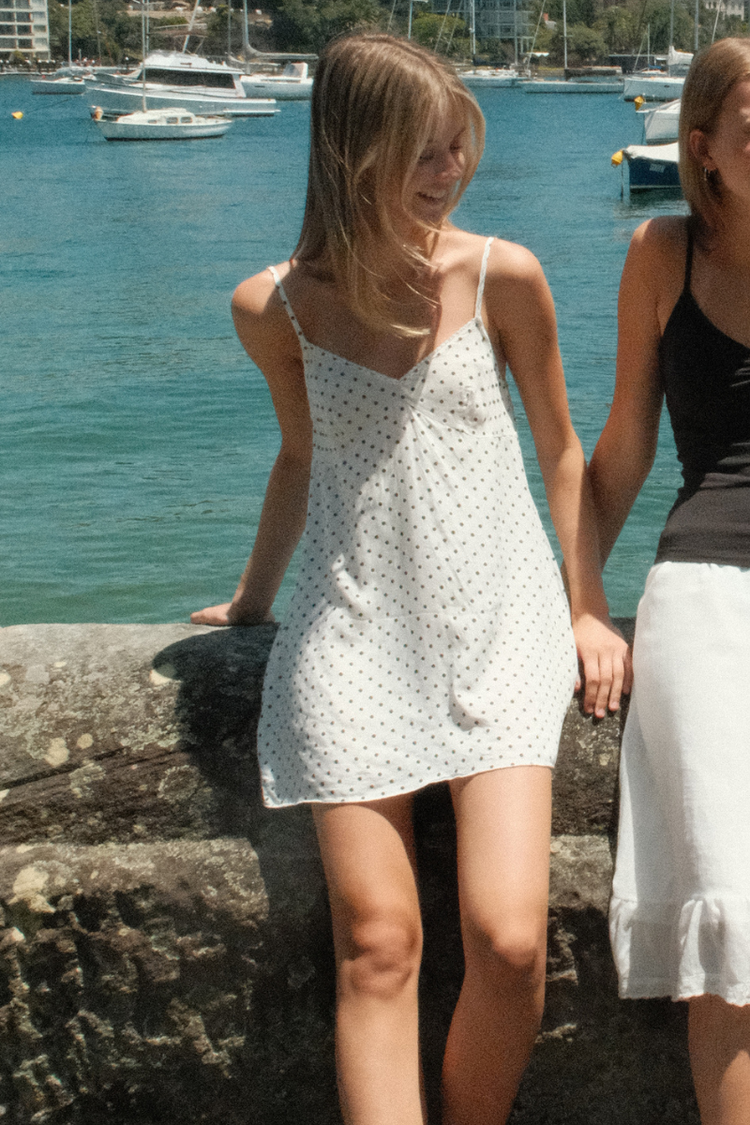 Gabriela Dress | White Navy Polka Dots / XS/S