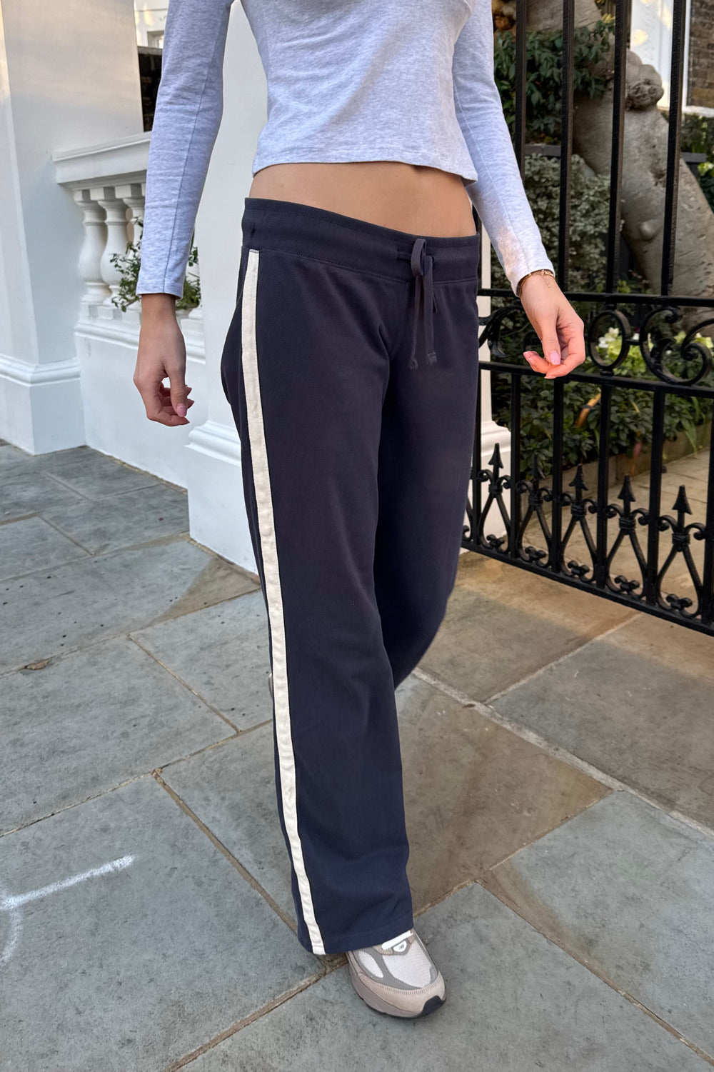 Hillary Stripe Yoga Pants | Navy Blue / XS/S