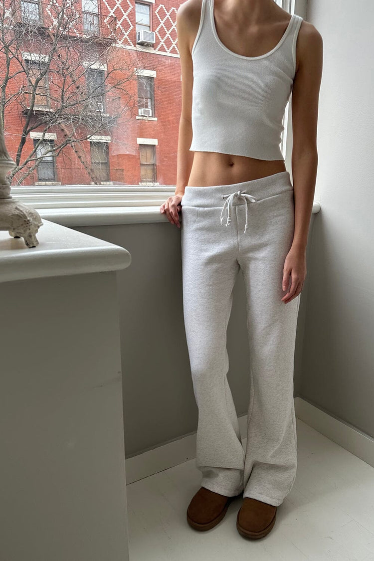 FR brandy melville oatmeal hillary yoga pants, Women's Fashion, Bottoms,  Other Bottoms on Carousell