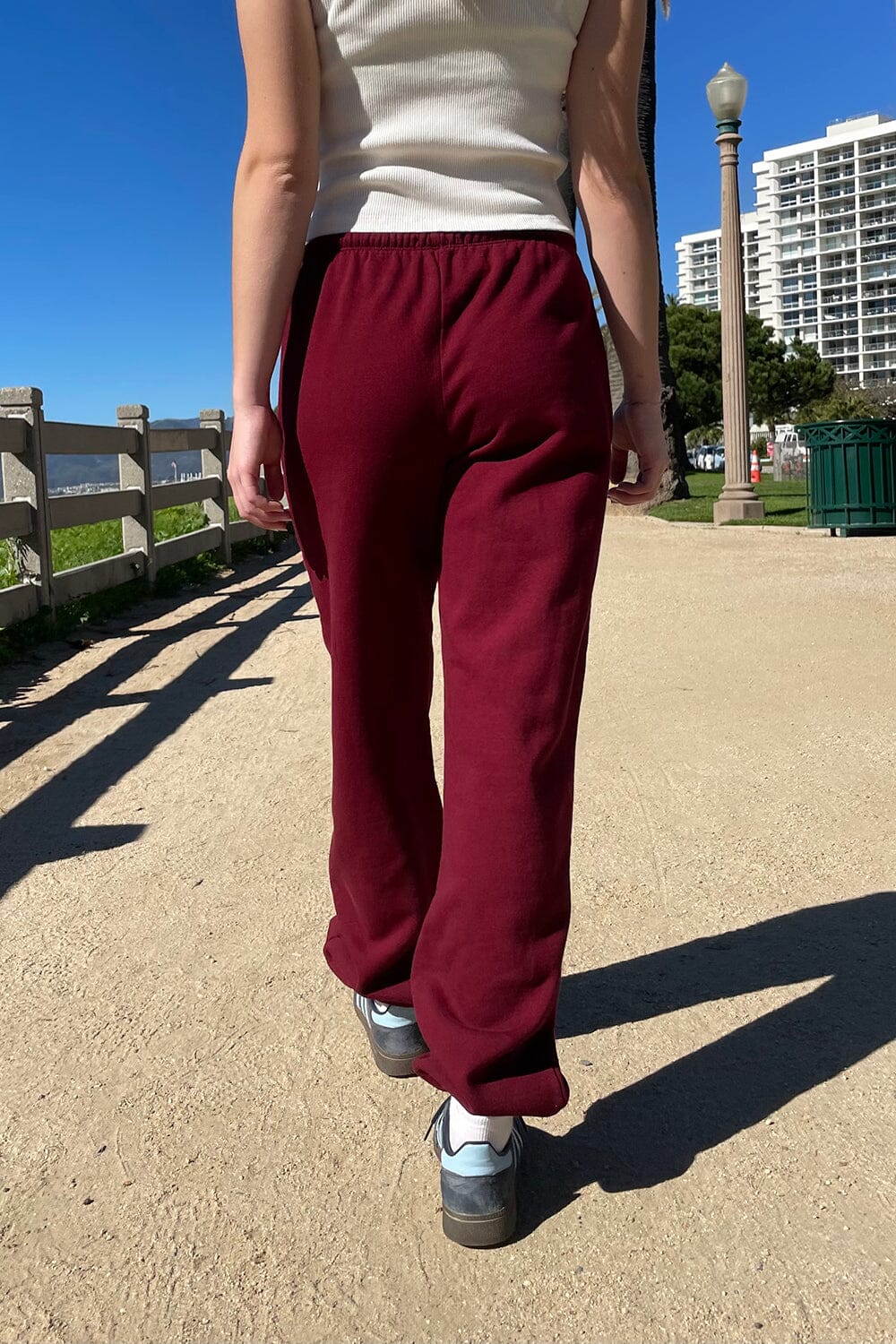 Burgundy / S