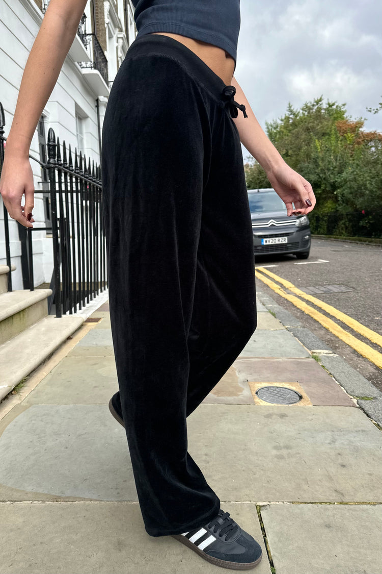 Rainey Velour Sweatpants | Black / S/M