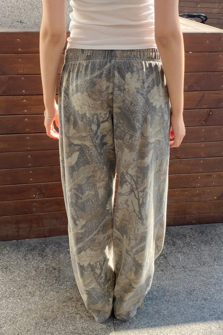Anastasia Tie Sweatpants | Camouflage Leaves / XS/S