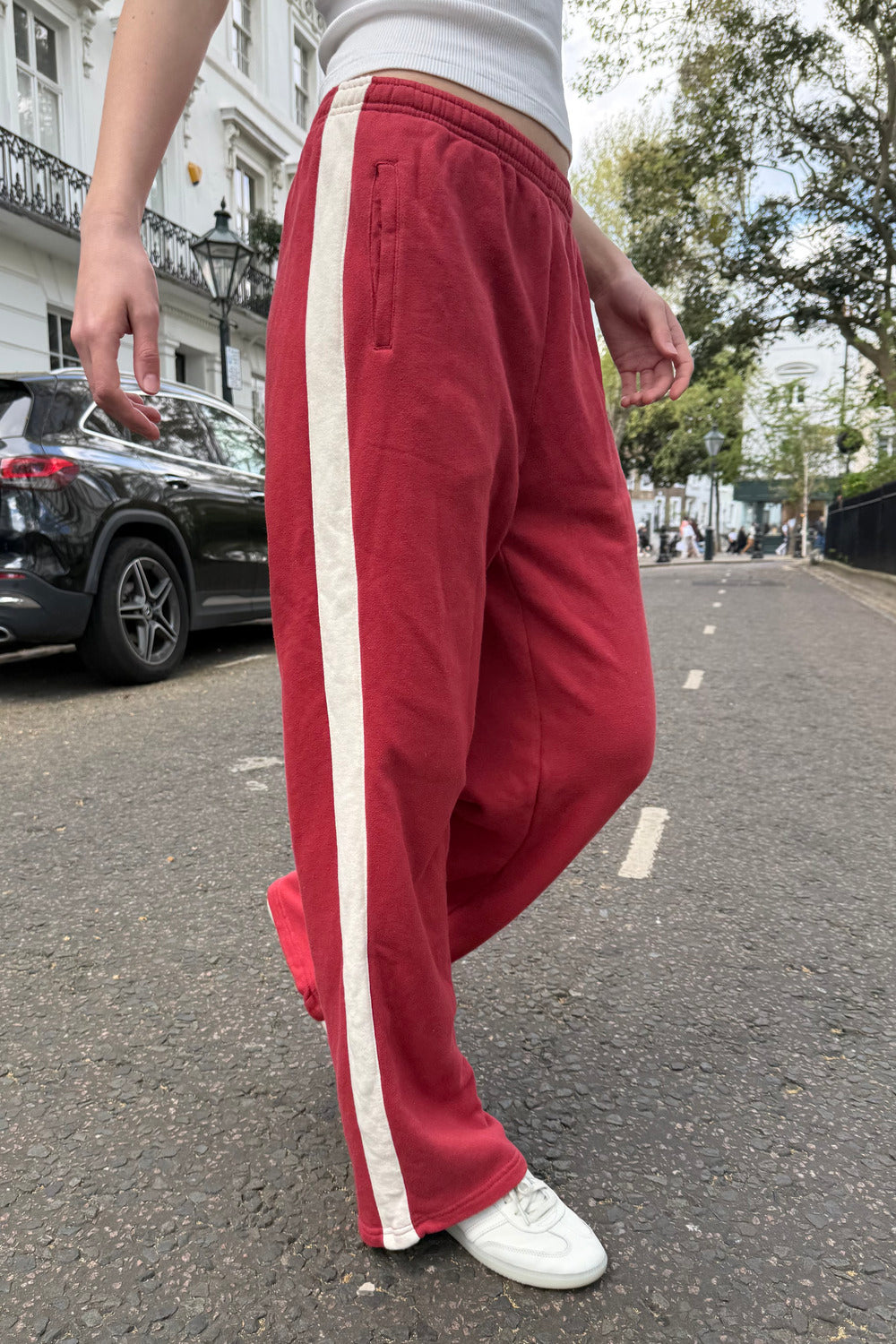Red / S