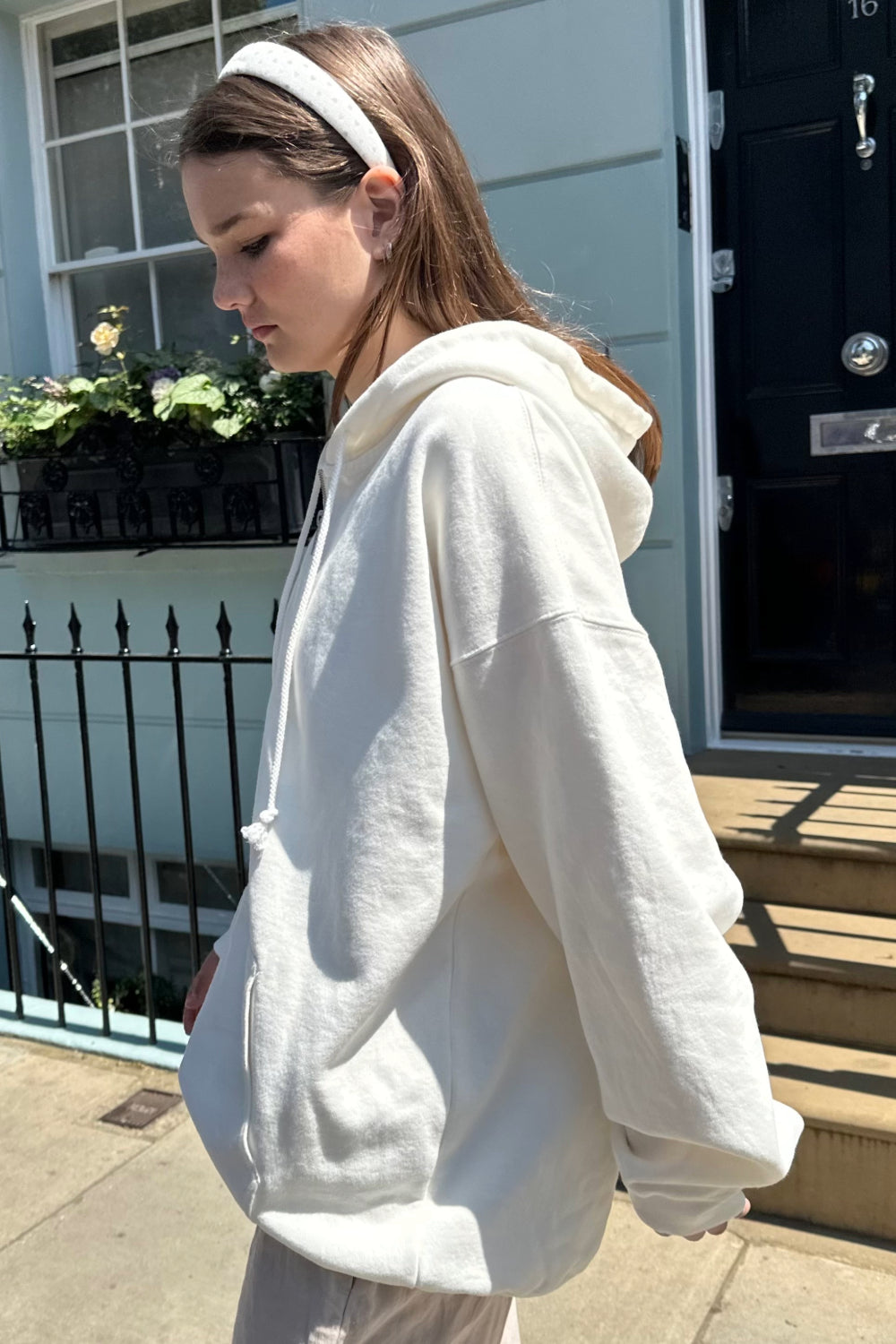 Natural White / Oversized Fit