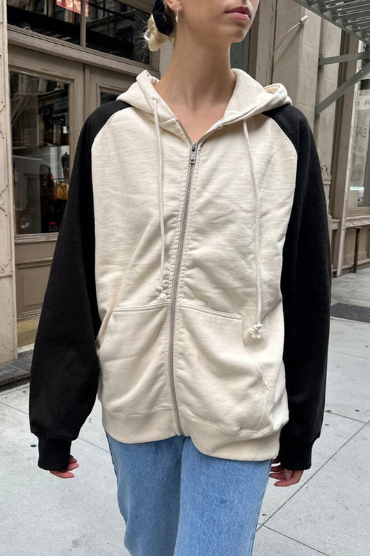 Ivory And Black / Oversized Fit