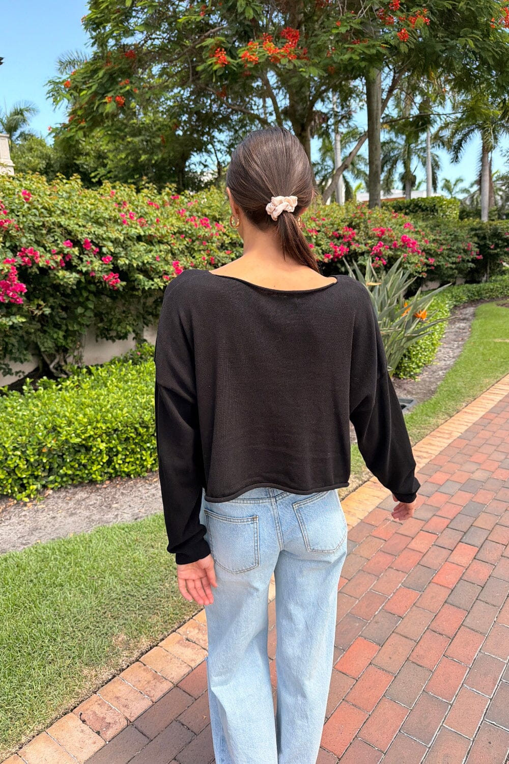 Cameron Cropped Sweater | Black / Cropped Fit