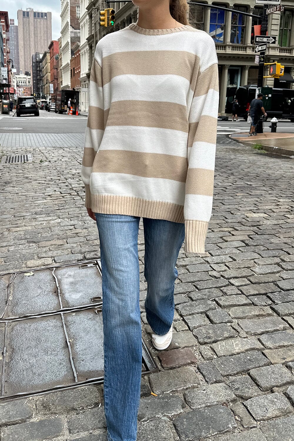 Latte Ivory Stripes / Oversized Fit