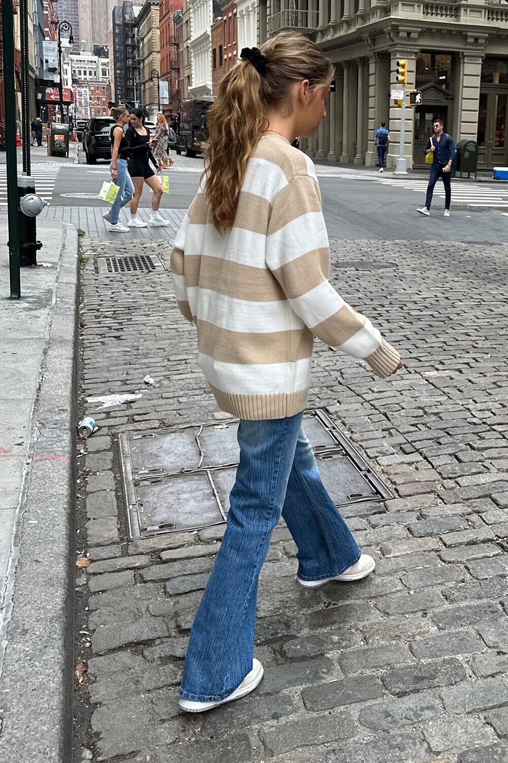 Latte Ivory Stripes / Oversized Fit