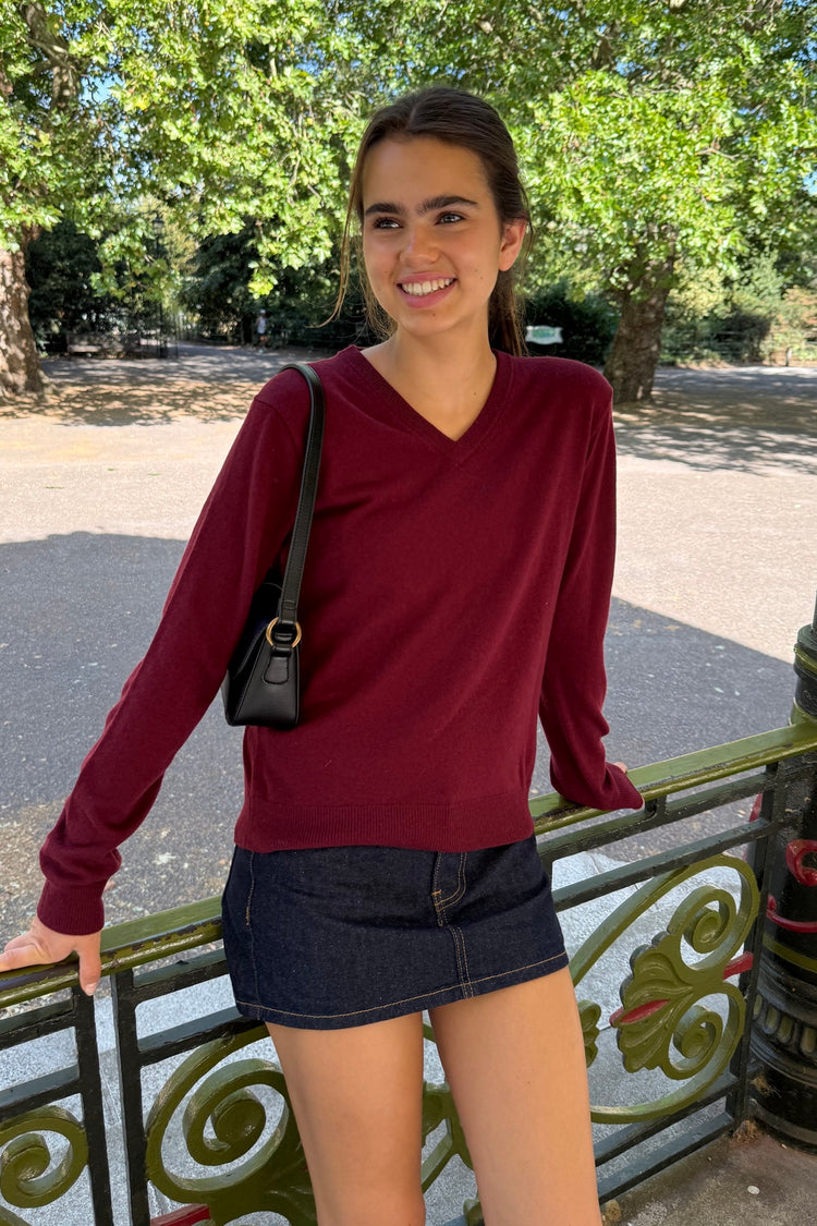 Nikki Wool V-Neck Sweater | Burgundy / Regular Fit