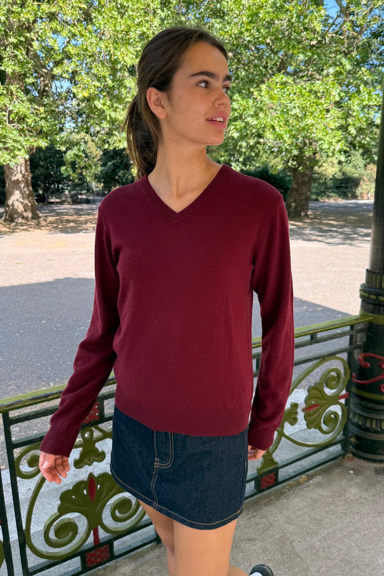 Nikki Wool V-Neck Sweater | Burgundy / Regular Fit