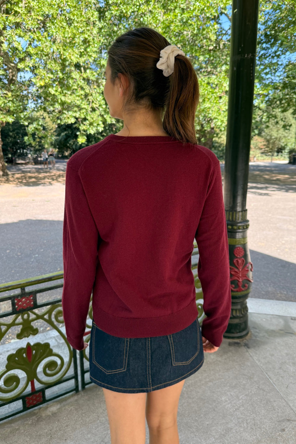 Nikki Wool V-Neck Sweater | Burgundy / Regular Fit