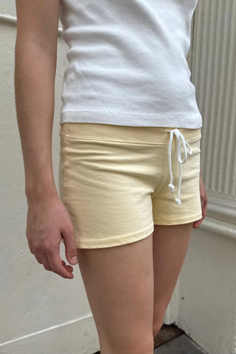Rainey 28 Shorts | Pastel Yellow / XS/S