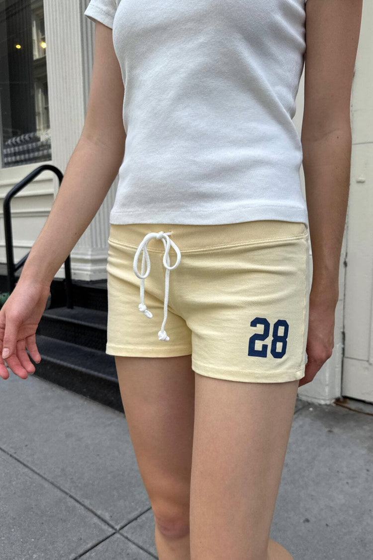 Rainey 28 Shorts | Pastel Yellow / XS/S