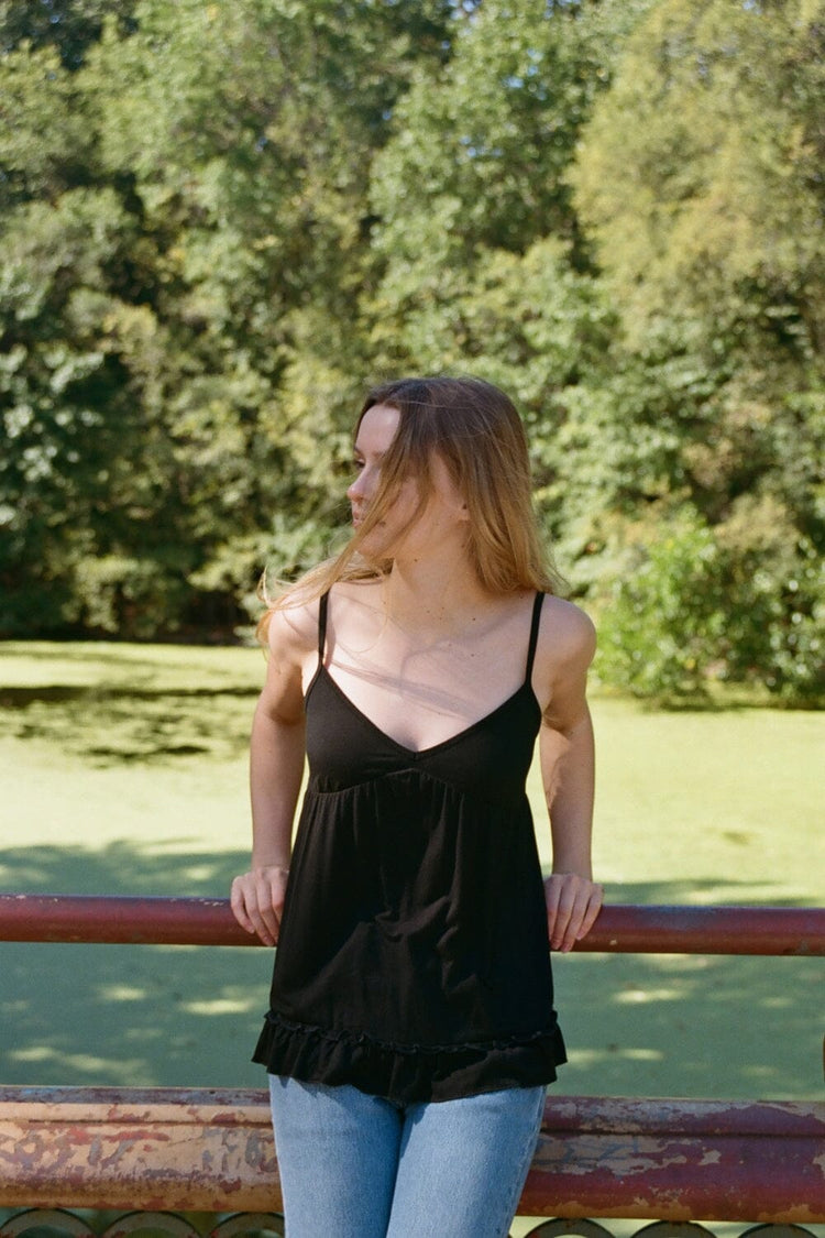 Livy Ruffle Tank | Black / XS/S