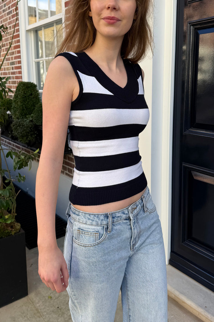 Amira Stripes Top | White And Navy Blue Thick Stripes / XS/S