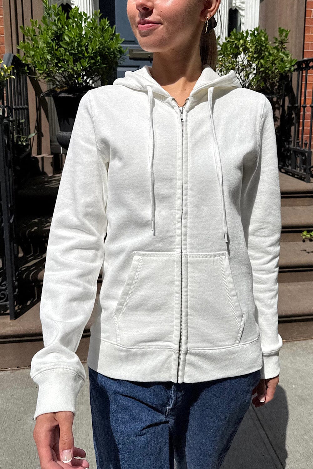 White / Regular Fit
