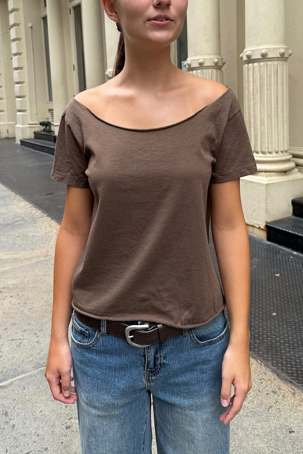 Brown / S