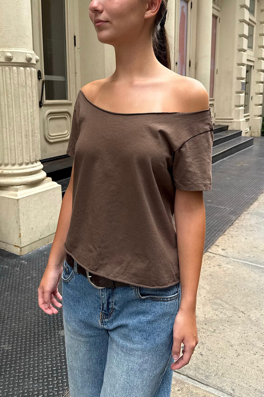 Brown / S