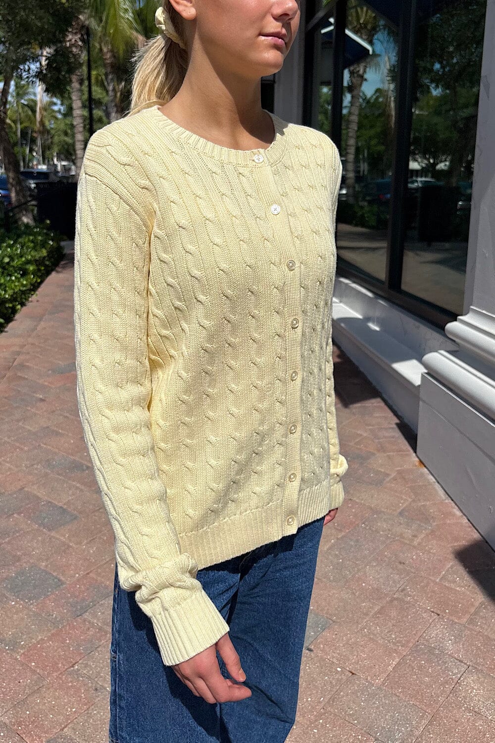 Pastel Yellow / Regular Fit
