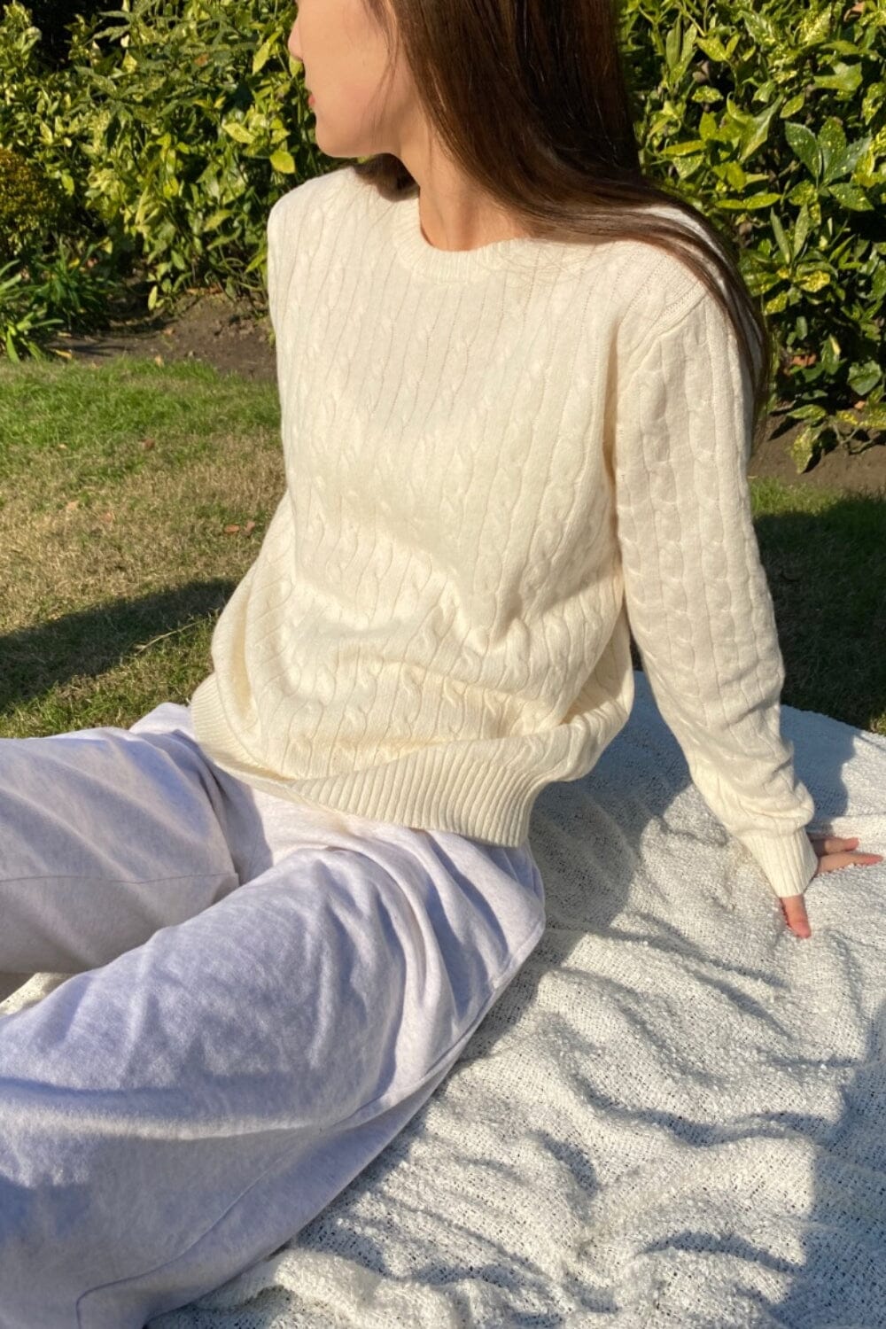 Cream / Regular Fit