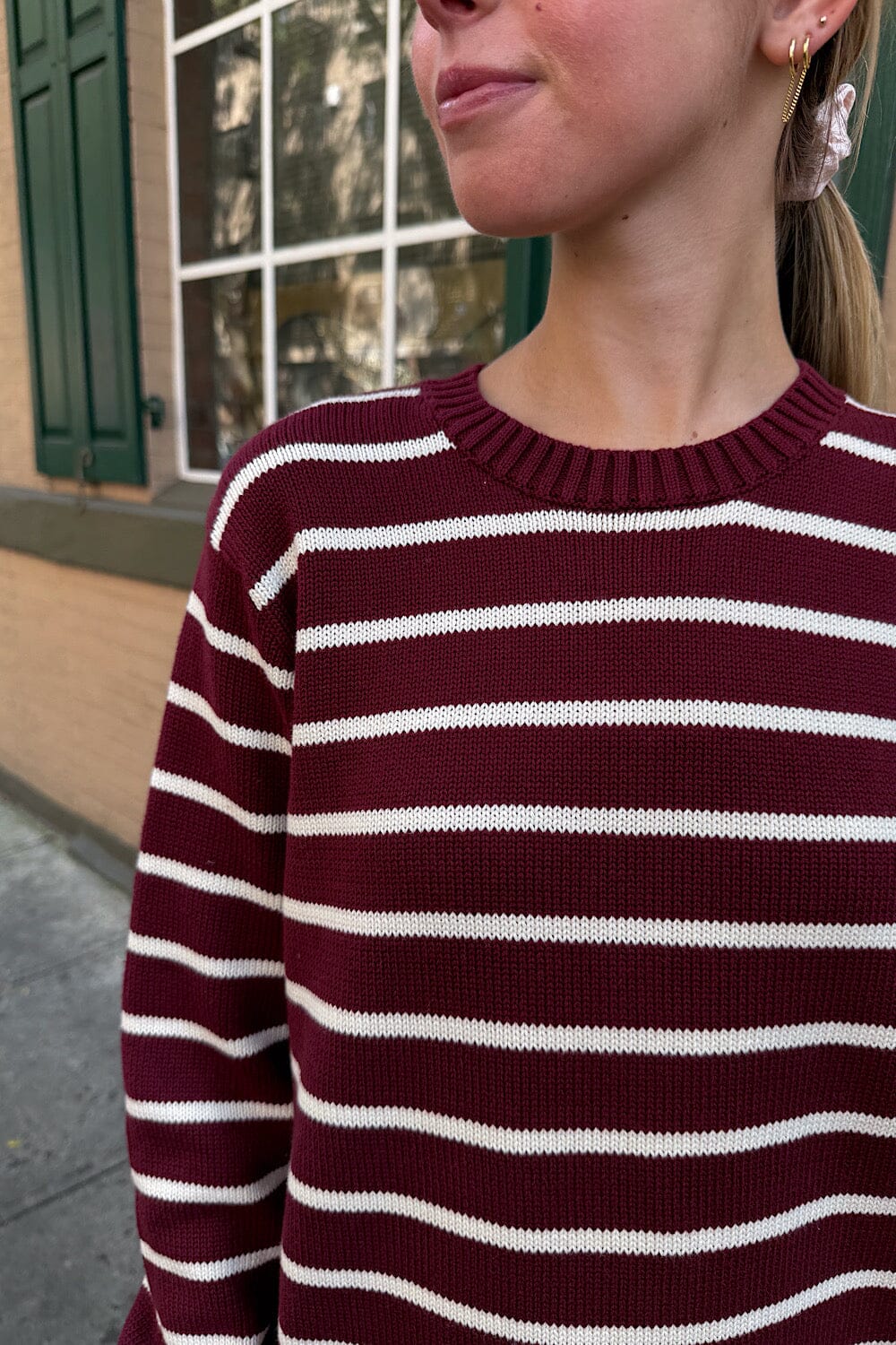 Burgundy White Stripes / Regular Fit
