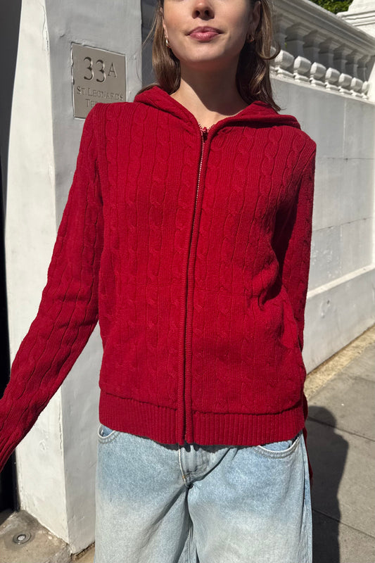 Red / Regular Fit