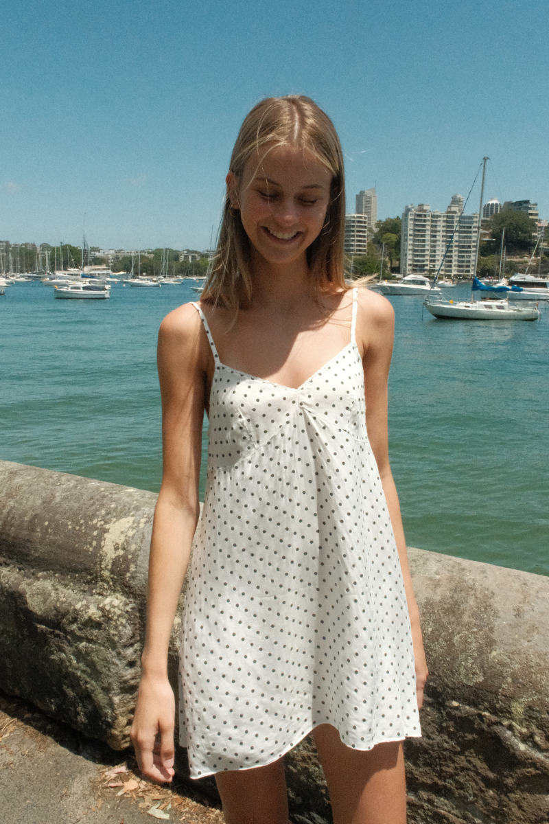 Gabriela Dress | White Navy Polka Dots / XS/S