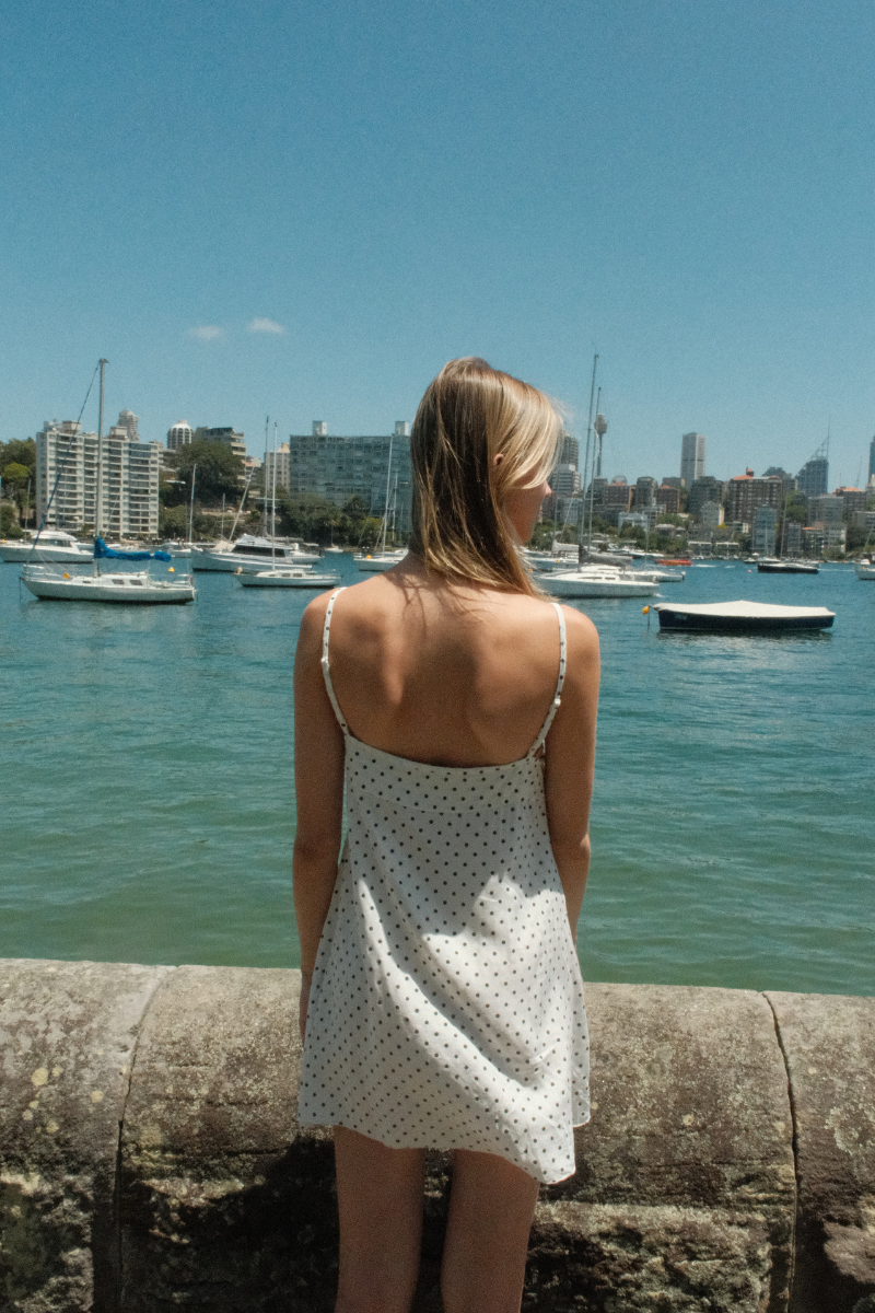 Gabriela Dress | White Navy Polka Dots / XS/S