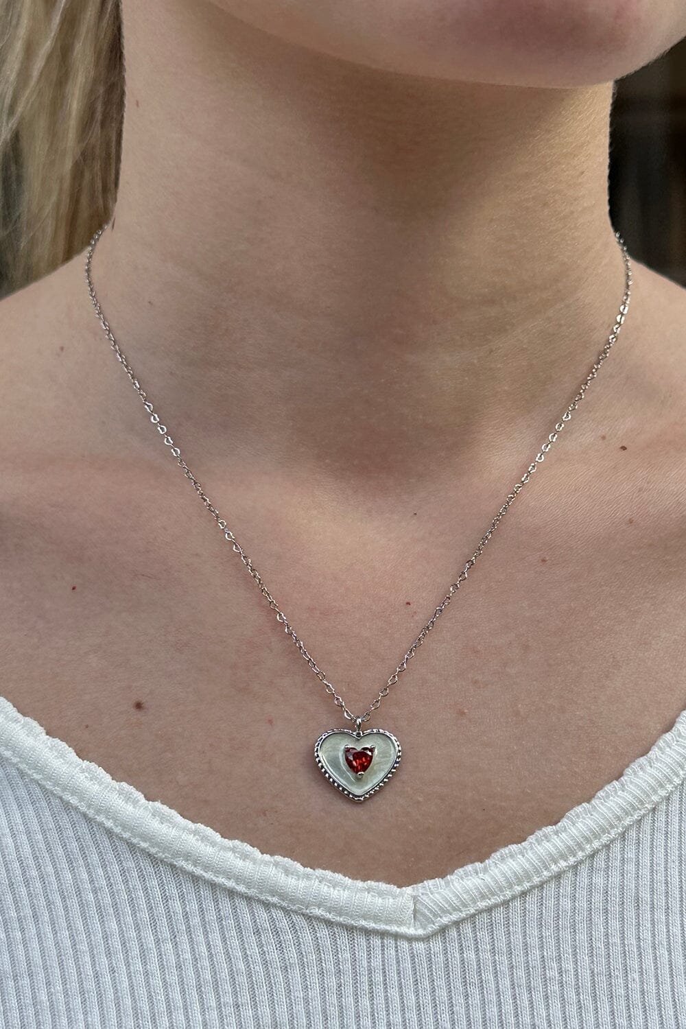 Brandy melville deals heart locket necklace