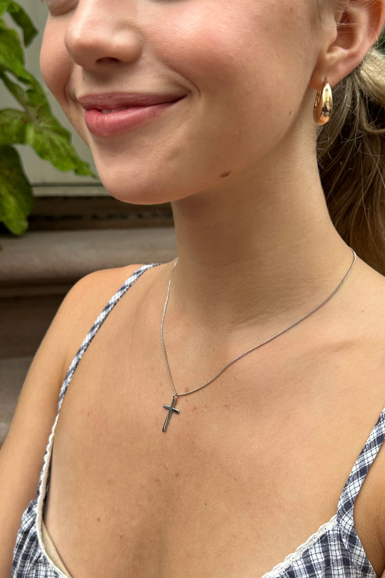 Dainty Cross Necklace | Silver