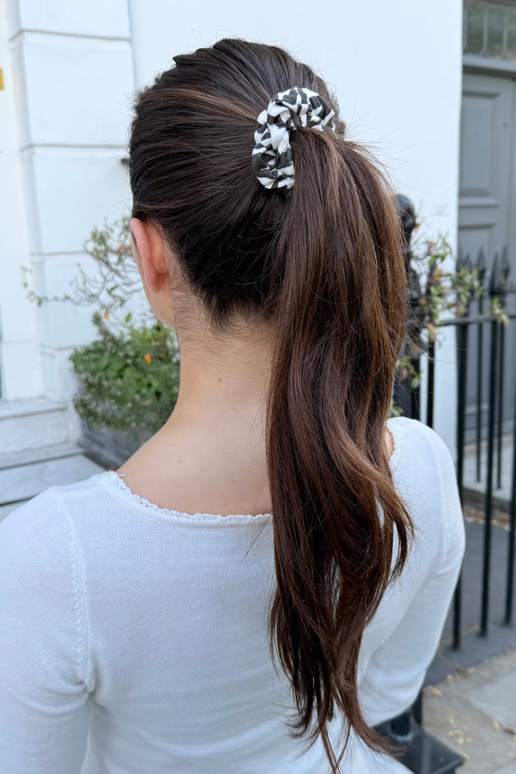 Zebra Scrunchie | Zebra Scrunchie