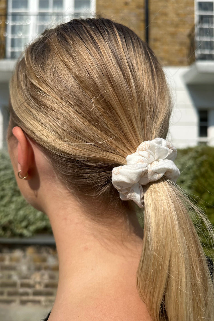 Teddy Scrunchie | White