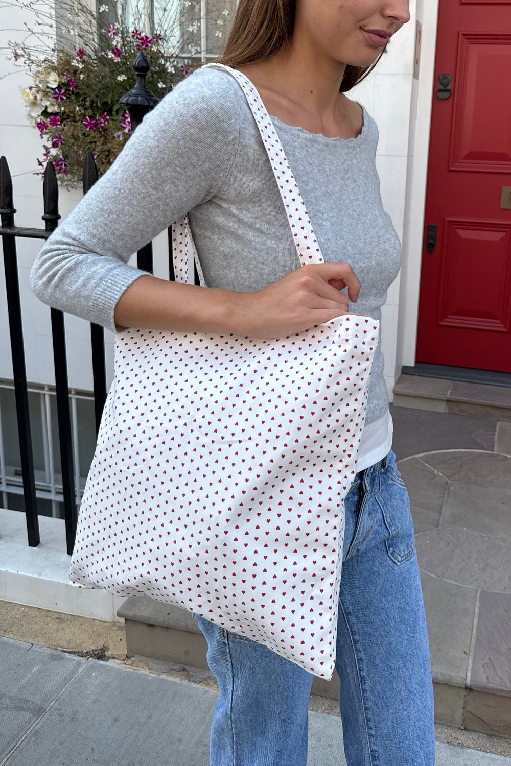 Hearts Tote Bag | White With Red Hearts