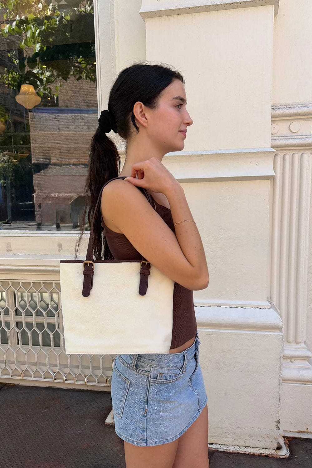 Buckle Leather Shoulder Bag | Ivory