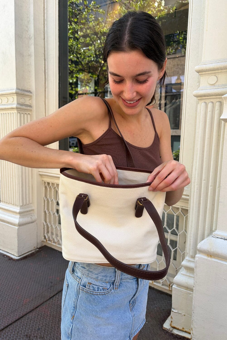 Buckle Leather Shoulder Bag | Ivory