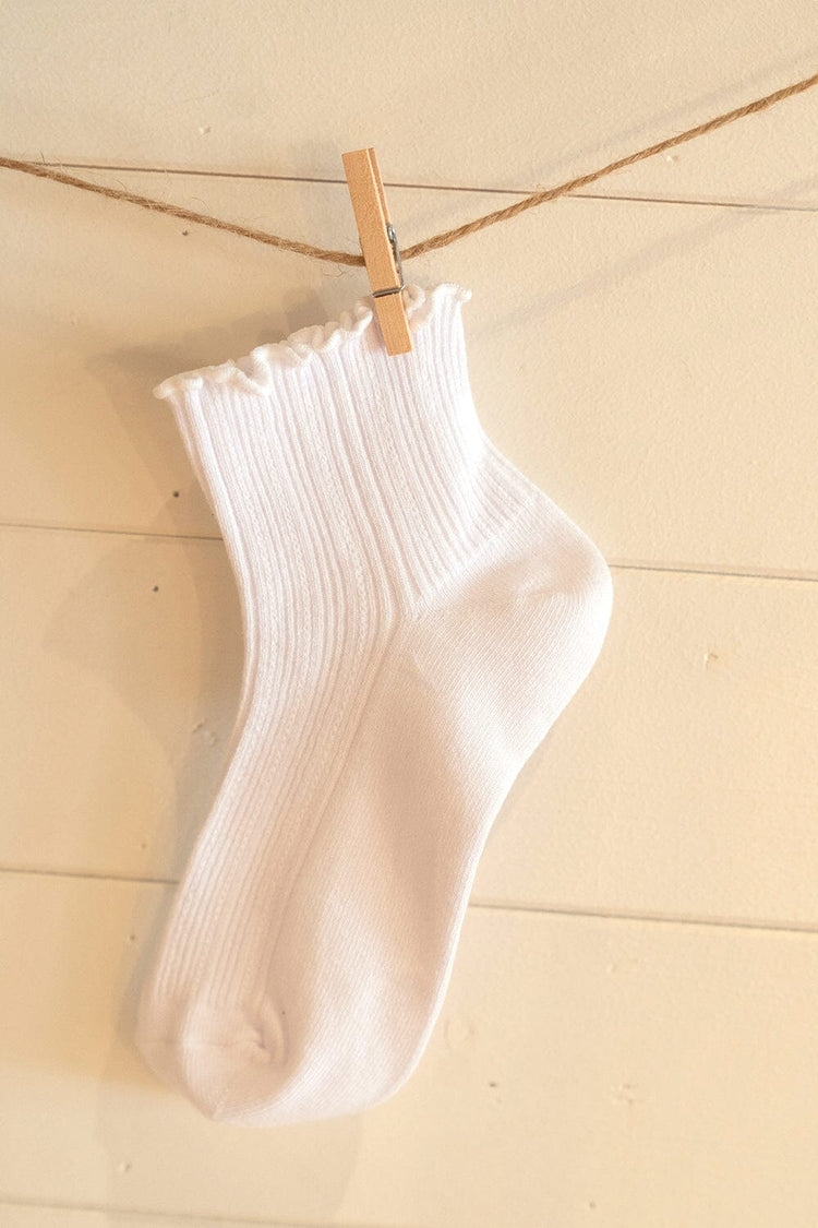 Ruffle Ribbed Socks | White