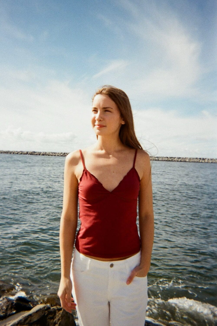 Amara Ruffle Tank | Burgundy / XS/S