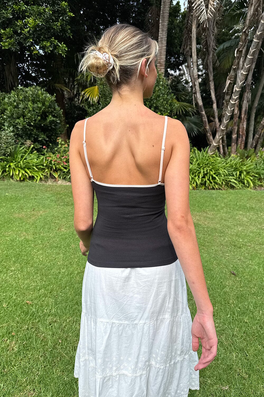 Skylar Bow Tank – Brandy Melville UK