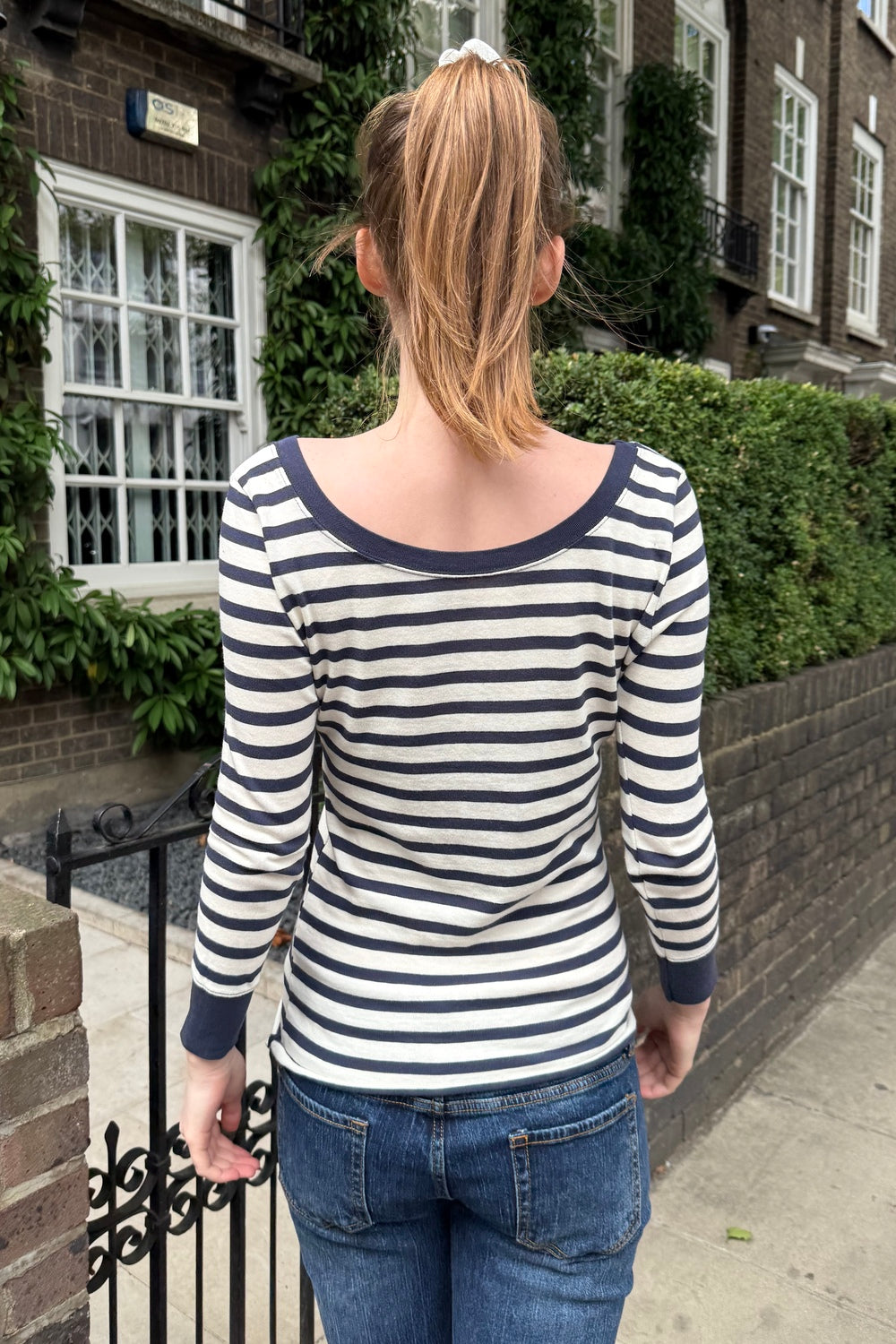 Zelly Striped Top | White And Faded Navy Stripes / XS/S