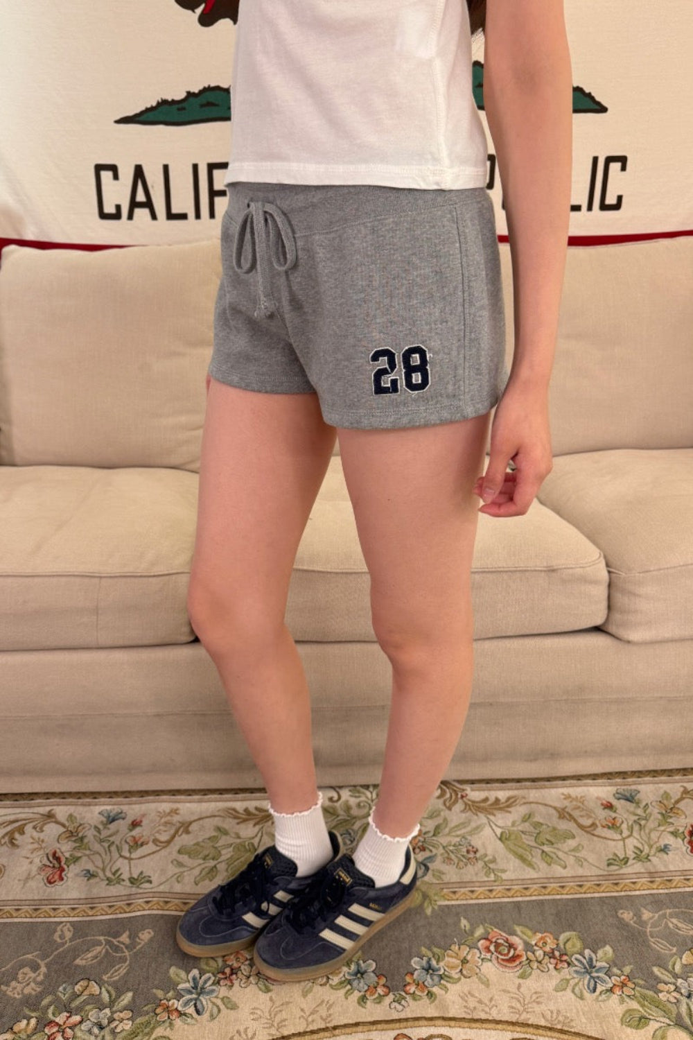 Marcie 28 Sweatshorts | Heather Grey / XS/S