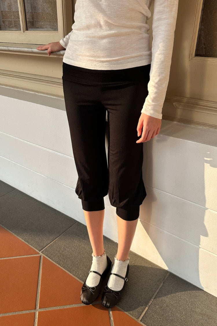 Priscilla Capri Pants | Black / XS/S