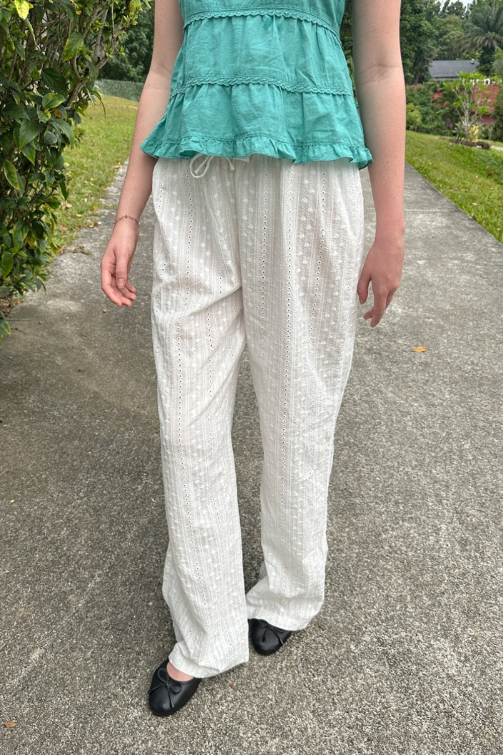 Keira Broderie Pants | White / XS/S