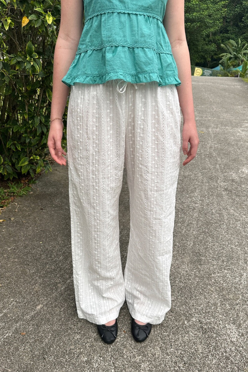 Keira Broderie Pants | White / XS/S