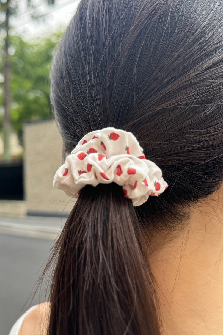 Strawberry Scrunchie | Strawberries