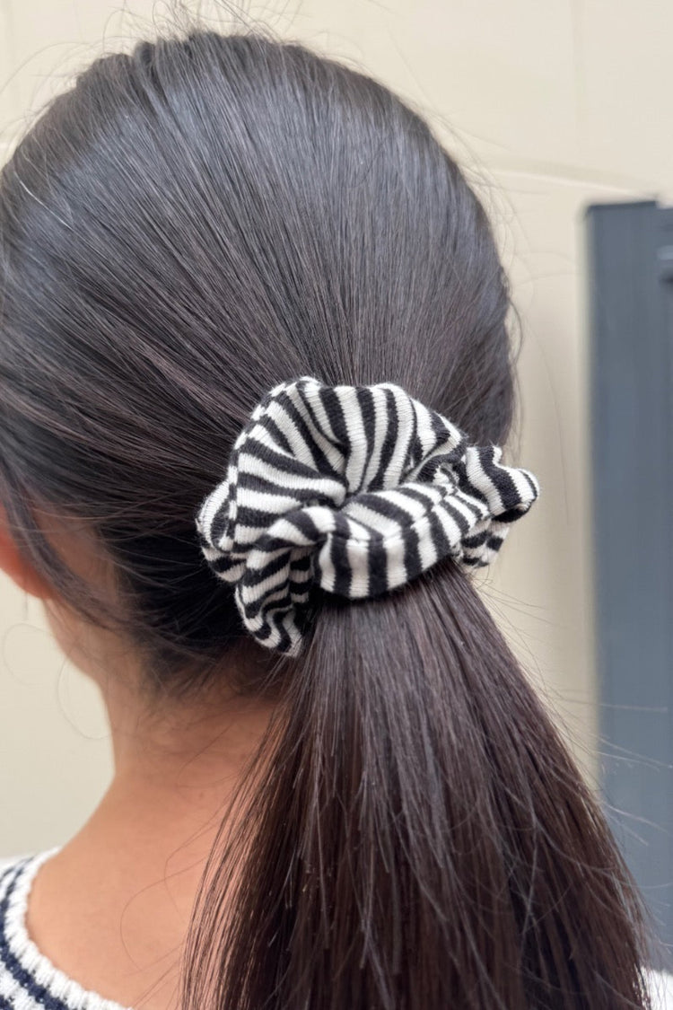 Striped Scrunchie | White And Black Stripe