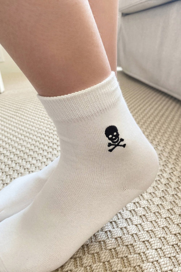 Skull Socks | White