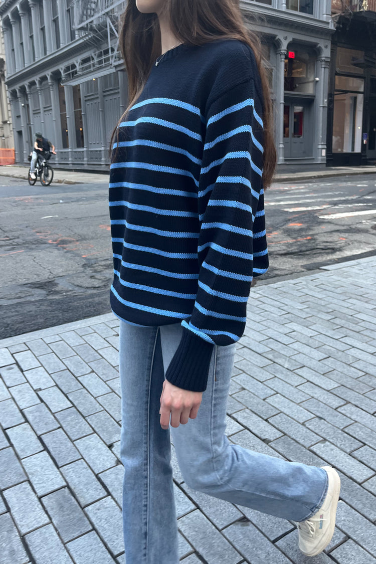 Navy and Light Blue Thin Stripes / Oversized Fit