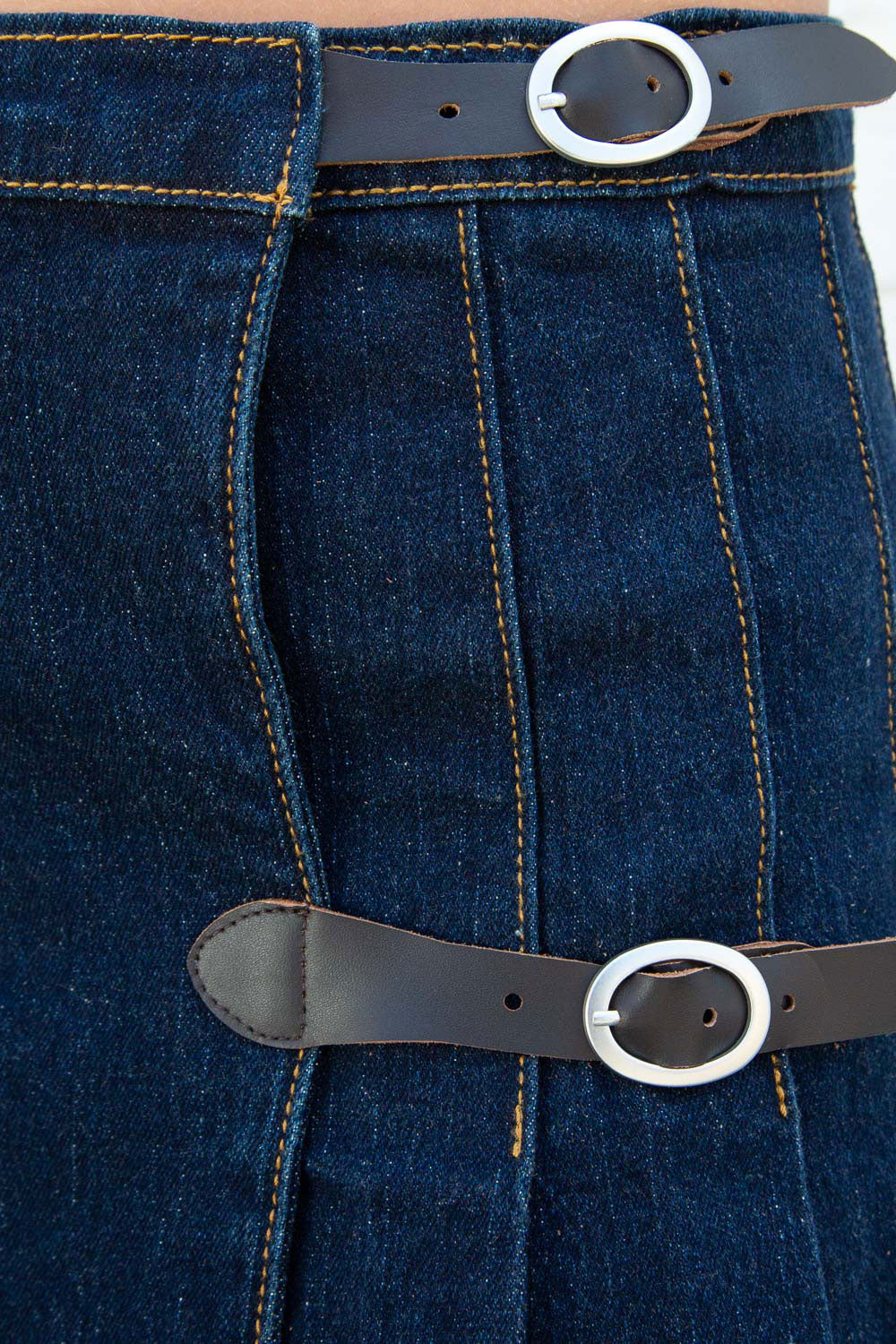 Dana Buckle Skirt | Dark Denim / XS/S
