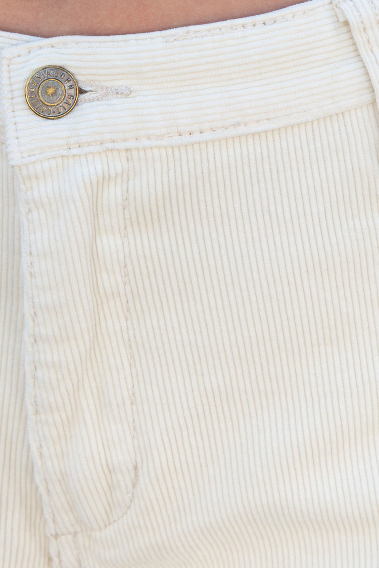 Ivory / M