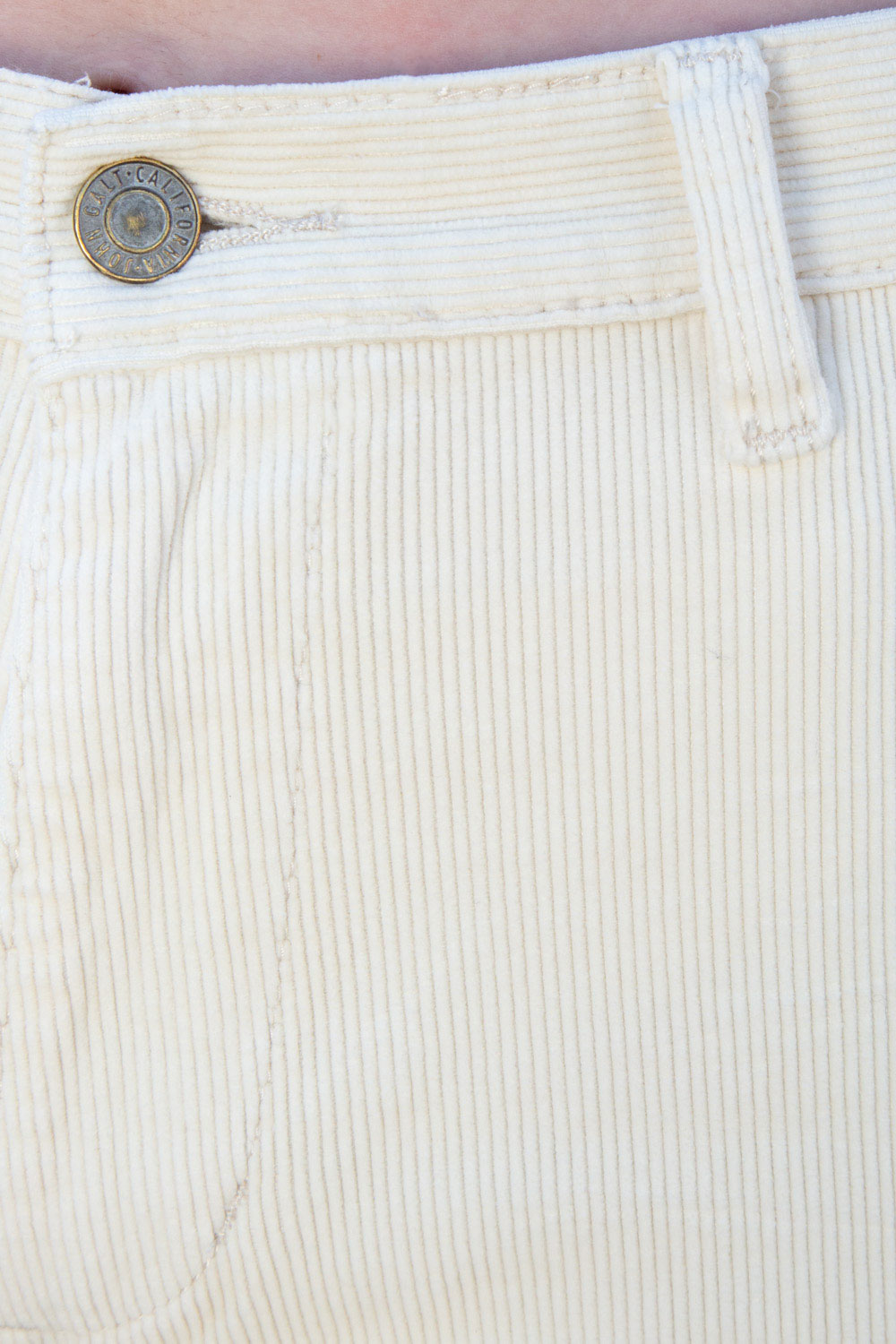 Ivory / S